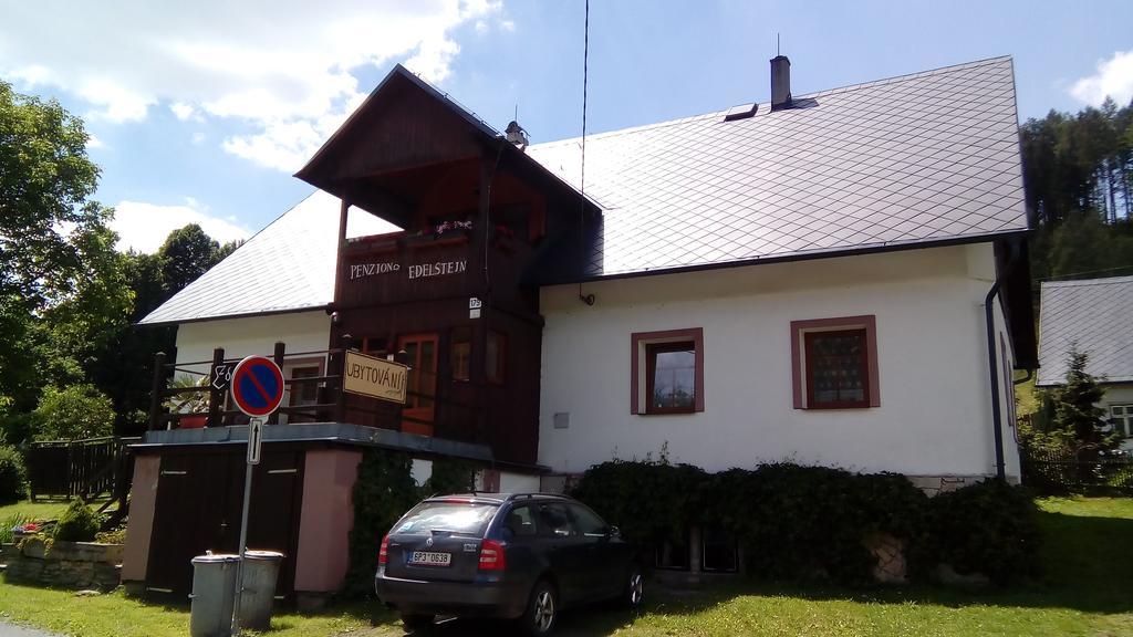 Penzion Edelstejn Petrovice  Extérieur photo